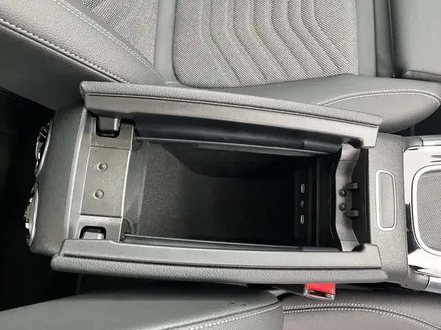 Mercedes-Benz B 220