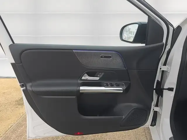 Mercedes-Benz B 220