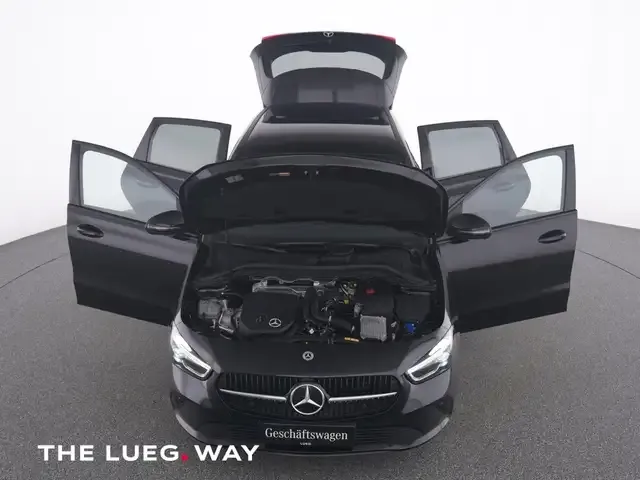 Mercedes-Benz B 180