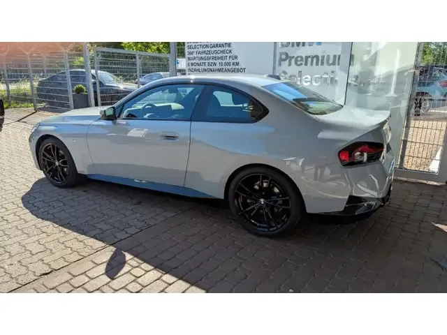 BMW 220
