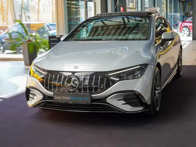 Mercedes-Benz EQE 53