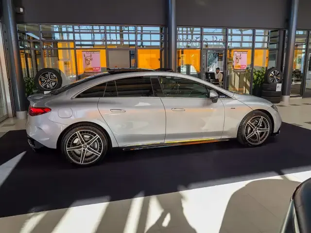 Mercedes-Benz EQE 53