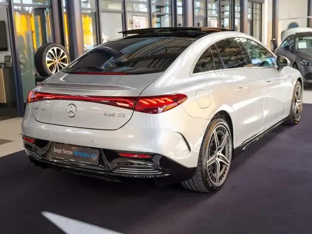 Mercedes-Benz EQE 53