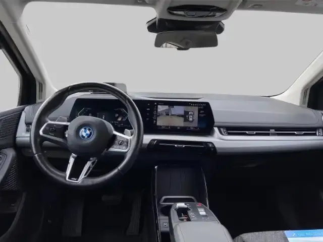 BMW 225