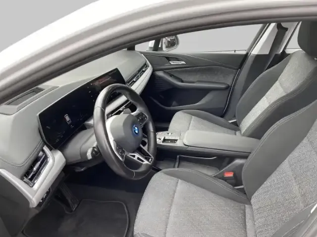 BMW 225