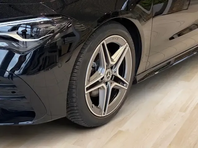 Mercedes-Benz CLA 180