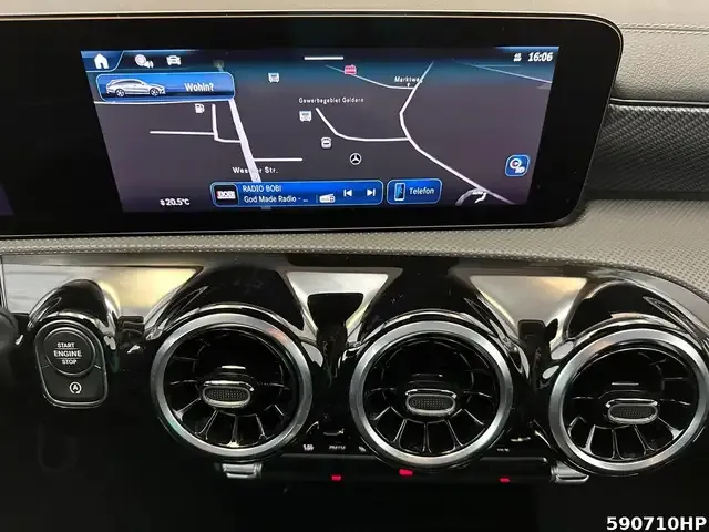 Mercedes-Benz CLA 180