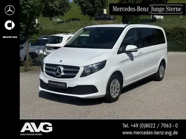Mercedes-Benz V 220