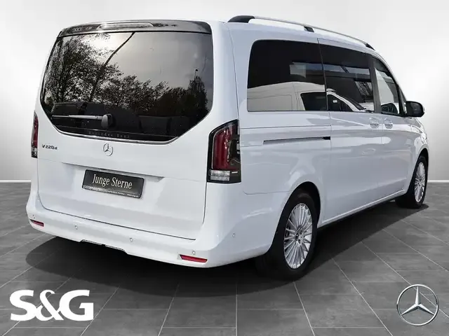 Mercedes-Benz V 220