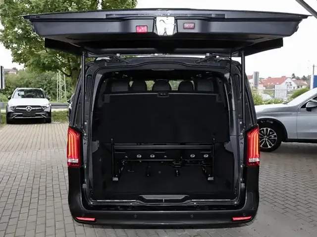 Mercedes-Benz V 250
