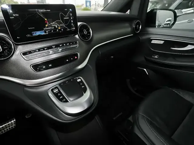 Mercedes-Benz V 250