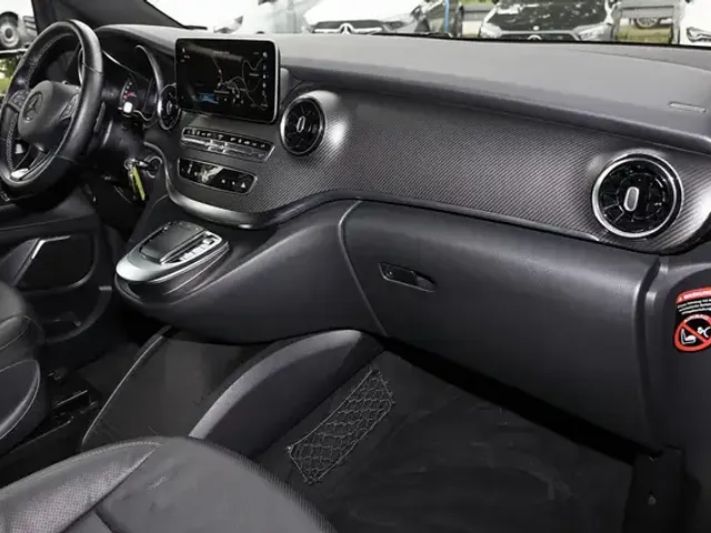 Mercedes-Benz V 250