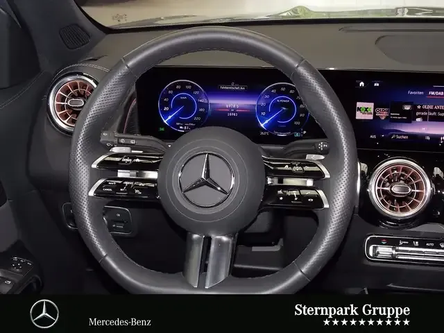 Mercedes-Benz EQB 350