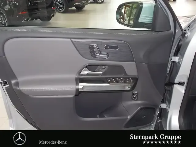 Mercedes-Benz EQB 350