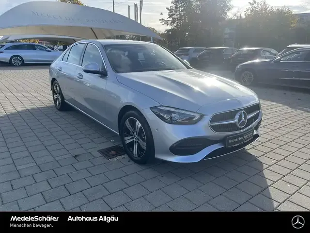 Mercedes-Benz C 180