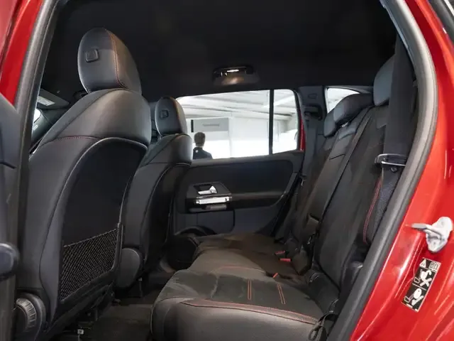 Mercedes-Benz GLB 200