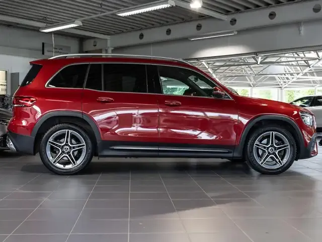 Mercedes-Benz GLB 200