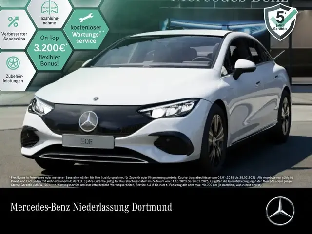 Mercedes-Benz EQE 300