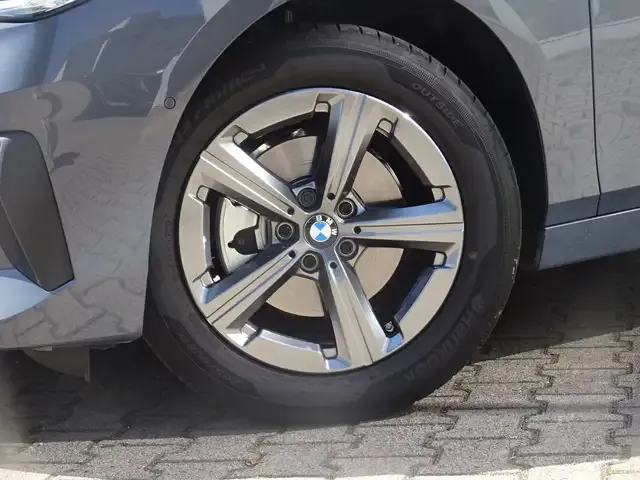 BMW 216