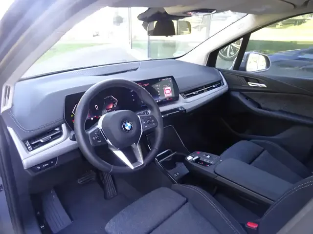 BMW 216