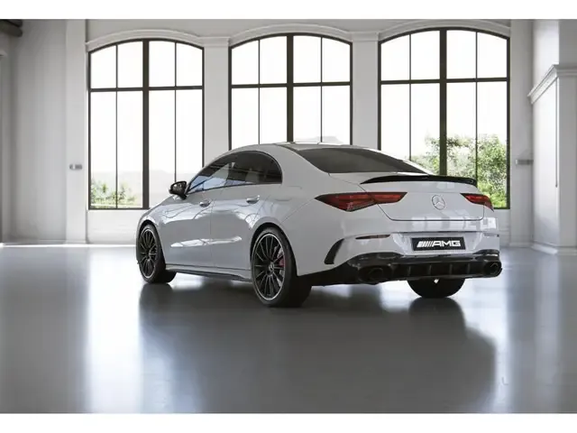 Mercedes-Benz CLA 35 AMG