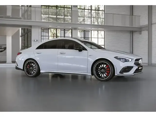 Mercedes-Benz CLA 35 AMG