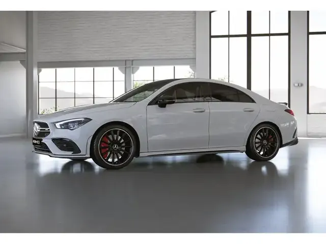 Mercedes-Benz CLA 35 AMG