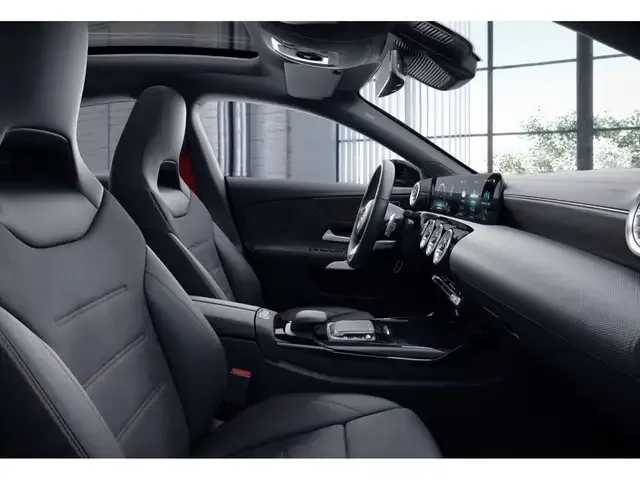 Mercedes-Benz CLA 35 AMG