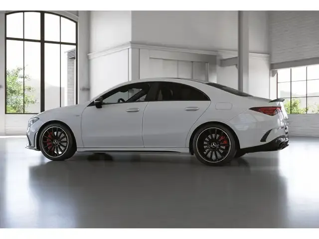 Mercedes-Benz CLA 35 AMG