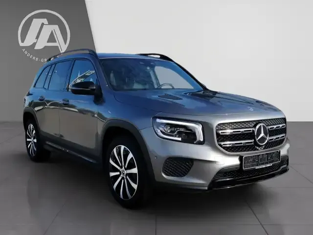 Mercedes-Benz GLB 200