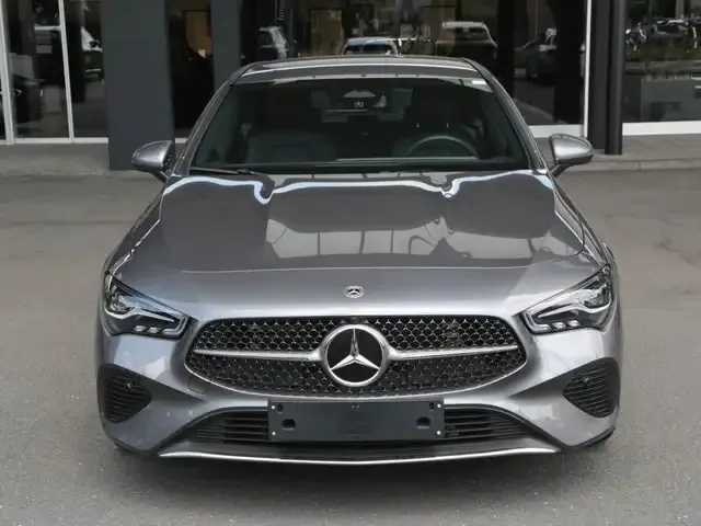 Mercedes-Benz CLA 180