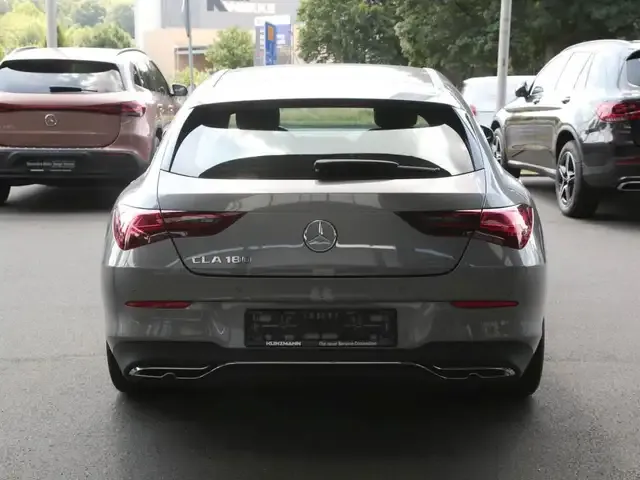 Mercedes-Benz CLA 180