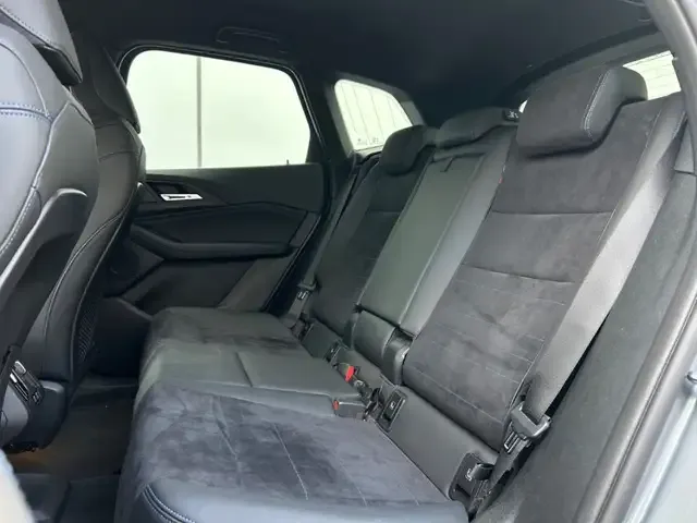 BMW 225