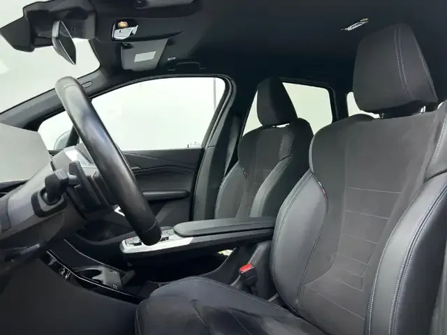 BMW 225