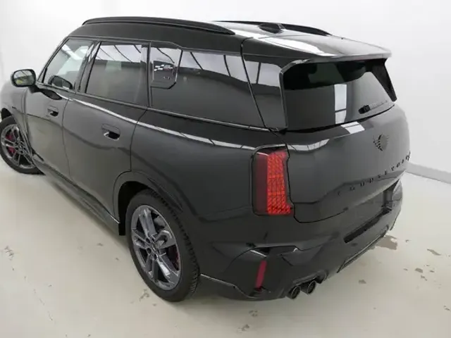 MINI John Cooper Works Countryman