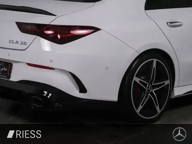 Mercedes-Benz CLA 35 AMG