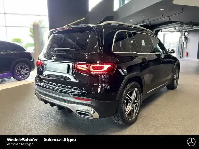 Mercedes-Benz GLB 180