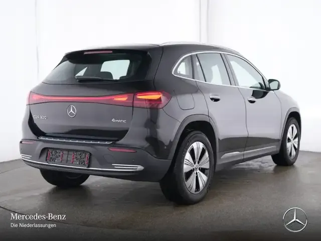 Mercedes-Benz EQA 300