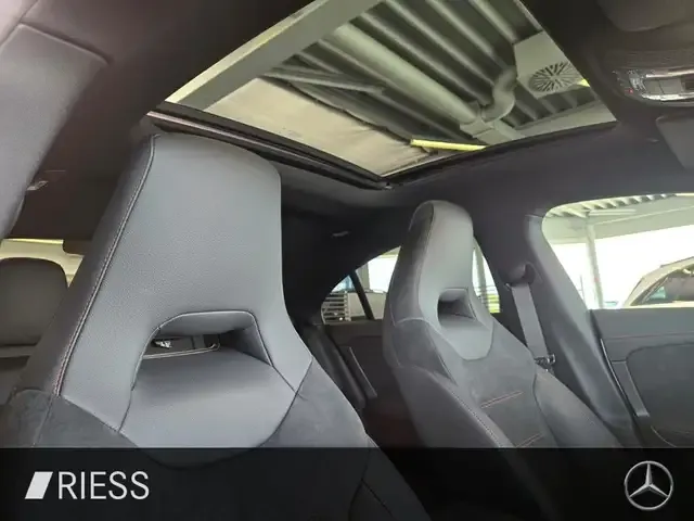 Mercedes-Benz CLA 220