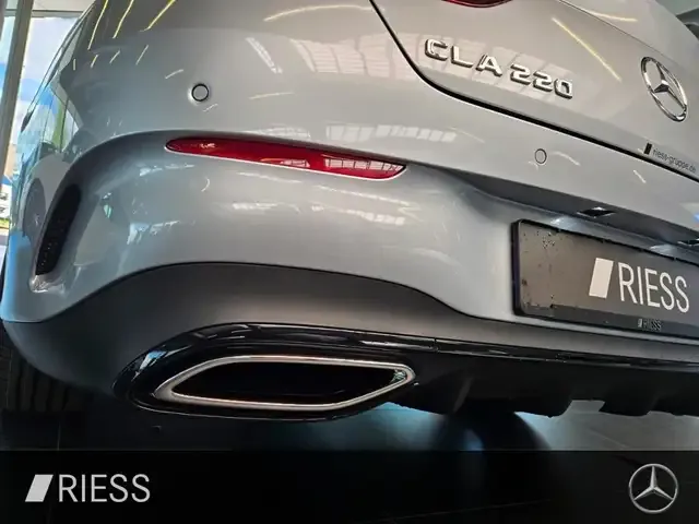 Mercedes-Benz CLA 220