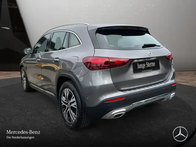 Mercedes-Benz GLA 220
