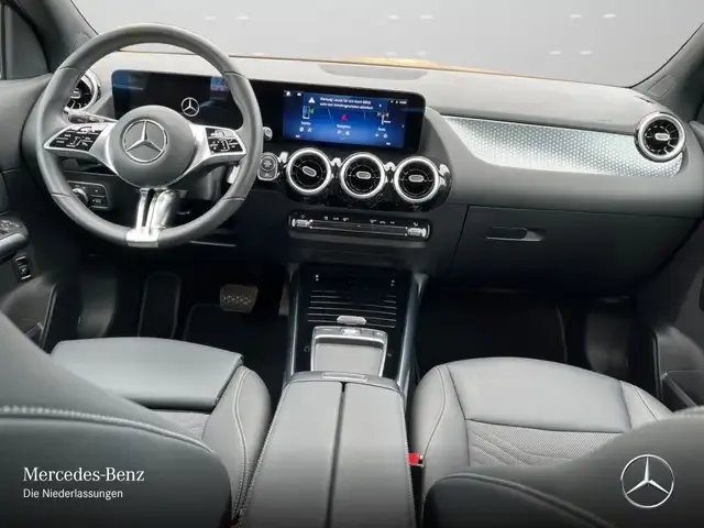 Mercedes-Benz GLA 220