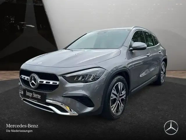 Mercedes-Benz GLA 220