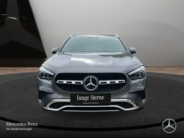 Mercedes-Benz GLA 220