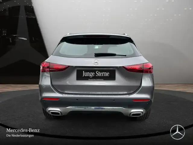 Mercedes-Benz GLA 220