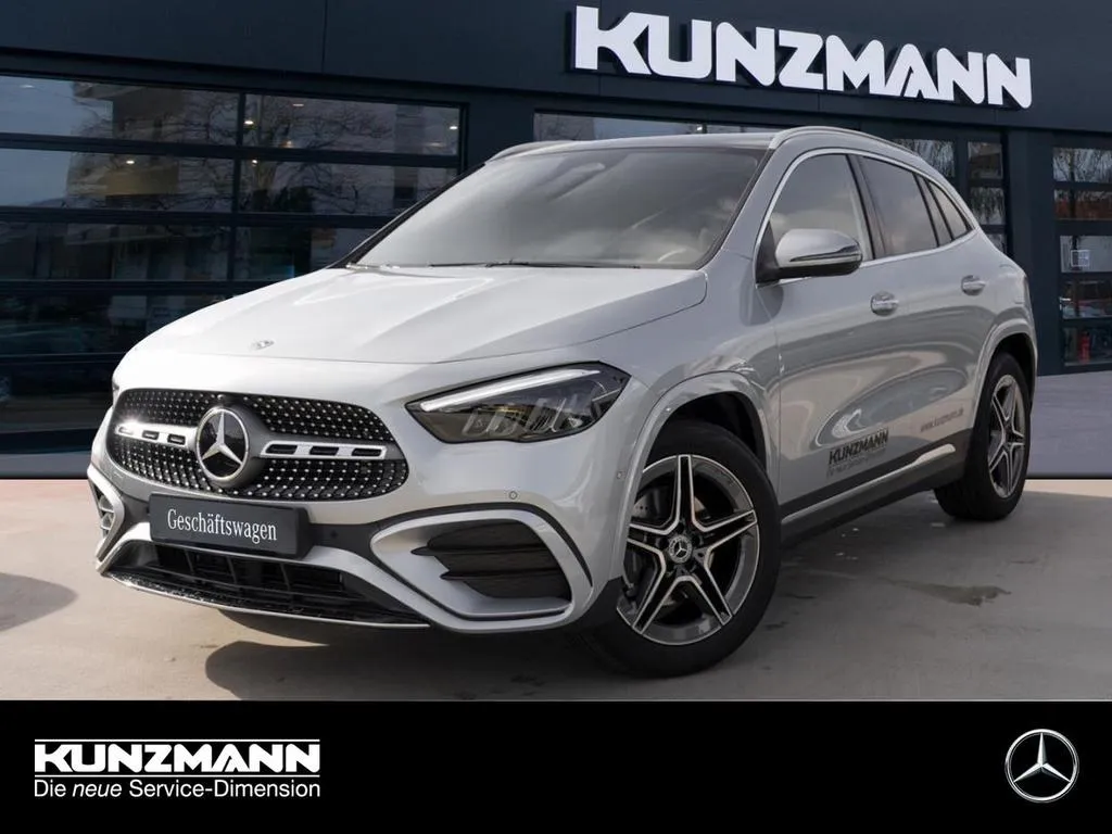 Mercedes-Benz GLA 200