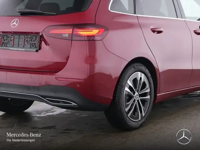 Mercedes-Benz B 220