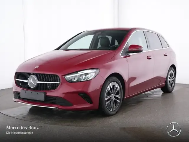 Mercedes-Benz B 220