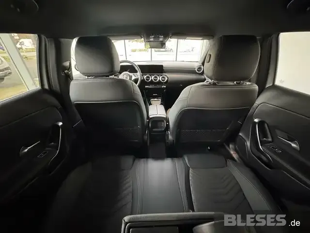 Mercedes-Benz A 220
