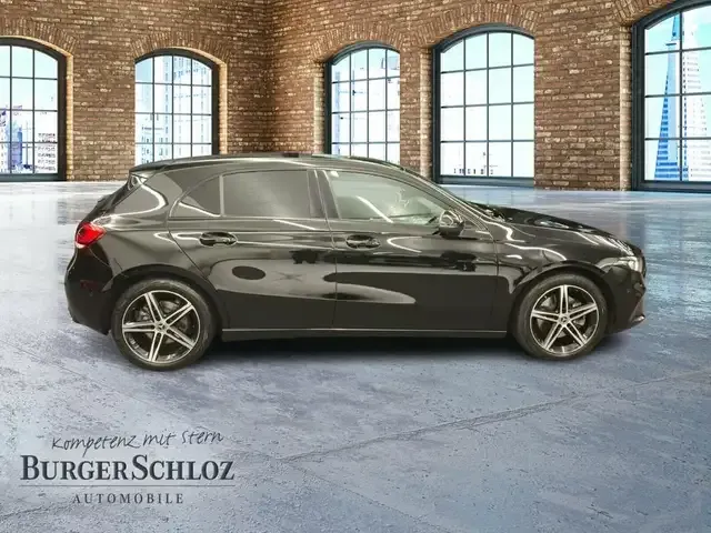 Mercedes-Benz A 220